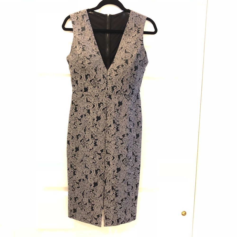 Alice + Olivia Baylee dress. Grey-Black